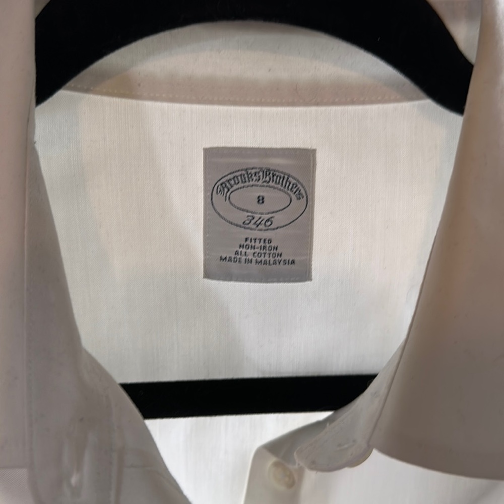 Brooks Brothers Crisp White Fitted Non-Iron Shirt, Oprah’s favorite things. Sz 8